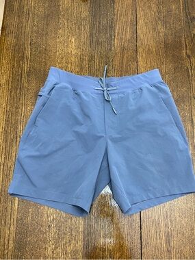 🍋Lululemon 6" Bluish Gray Short